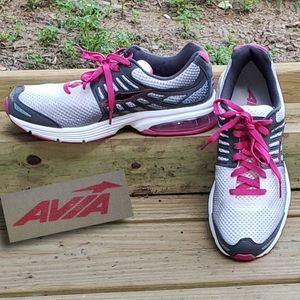 NWOT Avia Womens Running Shoes Size: 10